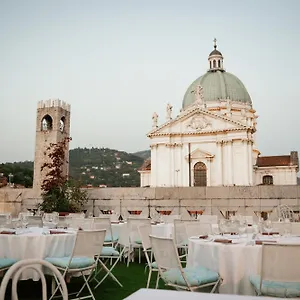 ***** Hotel Vittoria Italy